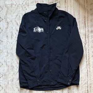 Nike Men's navy Windbreaker Jacket